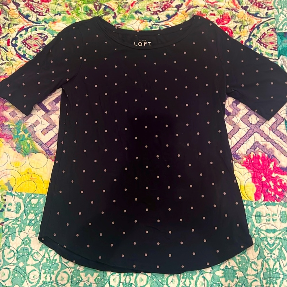 Short sleeve blue shirt with silver polka dots‎